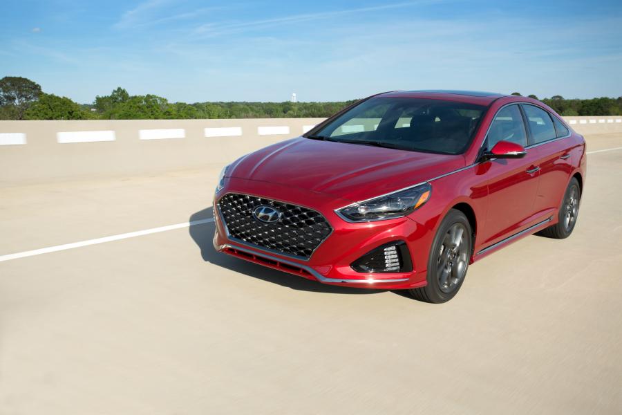  Hyundai Sonata Sport 2017 года  (NA) (фото 11 из 25)